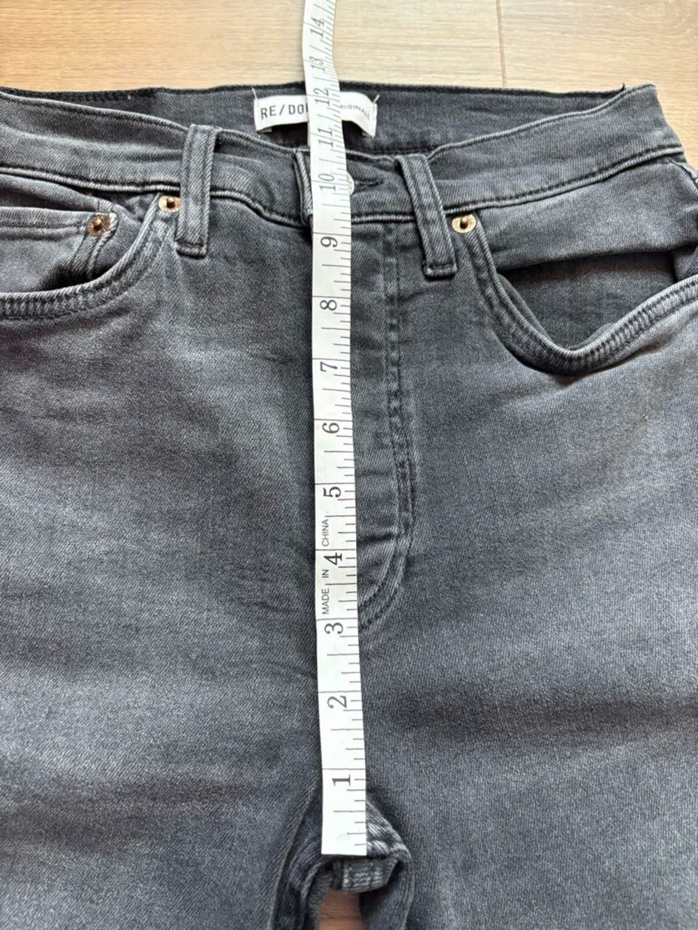 Re/Done Washed Black High-Rise Distressed Straight Jeans- size 28 - Picture 7 of 9